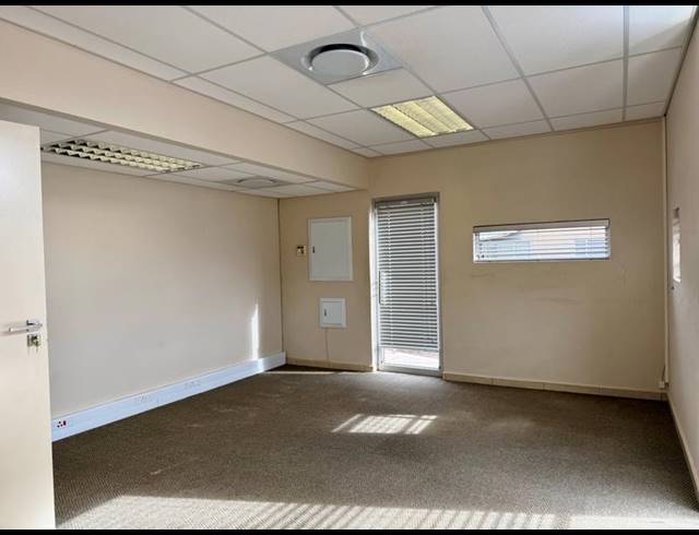 BUSINESS PROPERTY TO RENT IN BENDOR